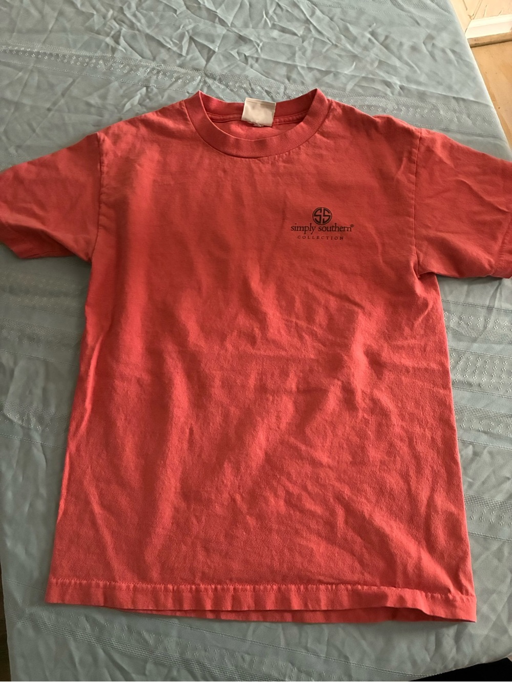 Simply Southern Women’s Small Crewneck Tee